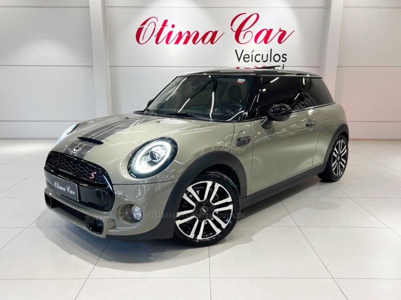 MINI COOPER 2.0 S TOP 16V TURBO 2018/2019 ÓTIMA CAR FLORES DA CUNHA / Carros no Vale MINI COOPER 2.0 S TOP 16V TURBO 2018/2019 ÓTIMA CAR FLORES DA CUNHA / Carros no Vale