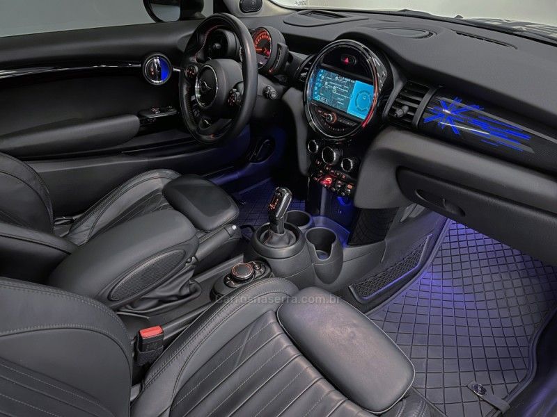 MINI COOPER 2.0 S TOP 16V TURBO 2018/2019 ÓTIMA CAR FLORES DA CUNHA / Carros no Vale MINI COOPER 2.0 S TOP 16V TURBO 2018/2019 ÓTIMA CAR FLORES DA CUNHA / Carros no Vale