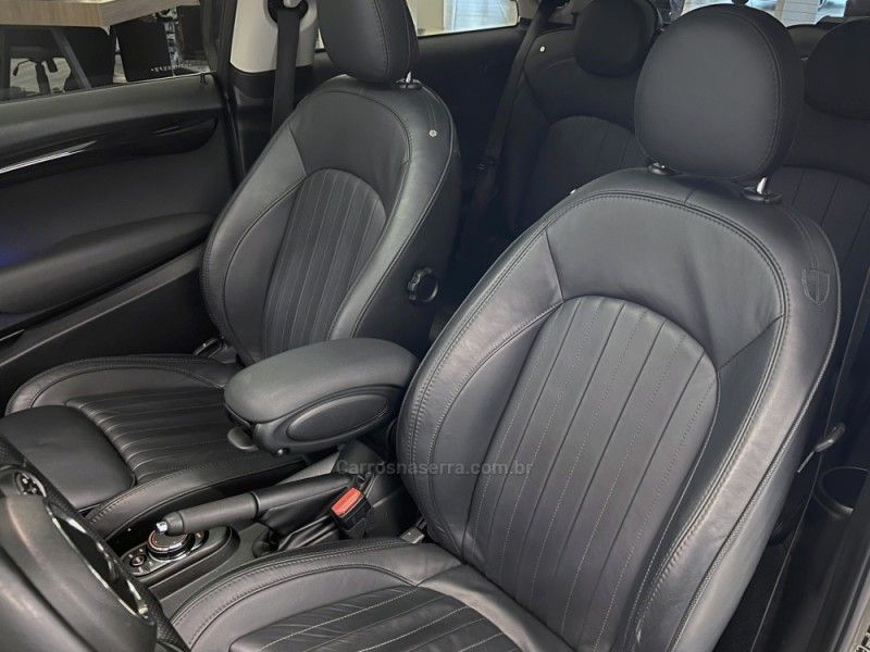 MINI COOPER 2.0 S TOP 16V TURBO 2018/2019 ÓTIMA CAR FLORES DA CUNHA / Carros no Vale MINI COOPER 2.0 S TOP 16V TURBO 2018/2019 ÓTIMA CAR FLORES DA CUNHA / Carros no Vale