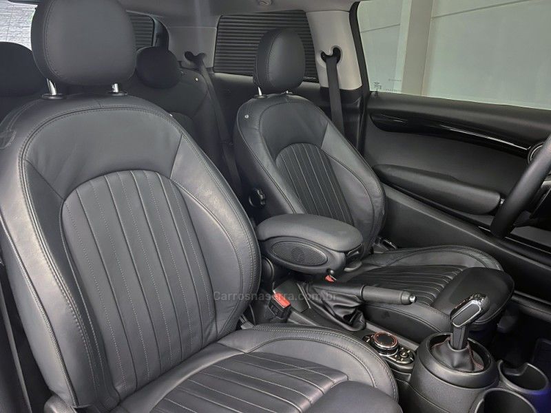 MINI COOPER 2.0 S TOP 16V TURBO 2018/2019 ÓTIMA CAR FLORES DA CUNHA / Carros no Vale MINI COOPER 2.0 S TOP 16V TURBO 2018/2019 ÓTIMA CAR FLORES DA CUNHA / Carros no Vale