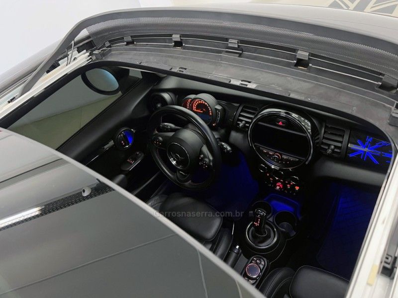 MINI COOPER 2.0 S TOP 16V TURBO 2018/2019 ÓTIMA CAR FLORES DA CUNHA / Carros no Vale MINI COOPER 2.0 S TOP 16V TURBO 2018/2019 ÓTIMA CAR FLORES DA CUNHA / Carros no Vale