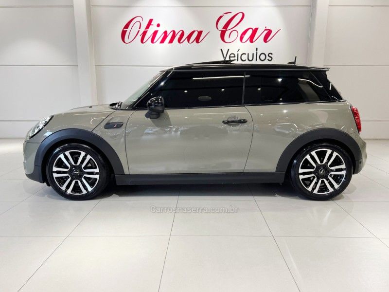 MINI COOPER 2.0 S TOP 16V TURBO 2018/2019 ÓTIMA CAR FLORES DA CUNHA / Carros no Vale MINI COOPER 2.0 S TOP 16V TURBO 2018/2019 ÓTIMA CAR FLORES DA CUNHA / Carros no Vale