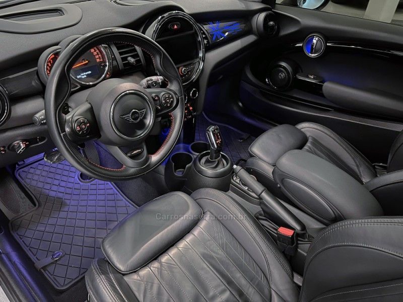 MINI COOPER 2.0 S TOP 16V TURBO 2018/2019 ÓTIMA CAR FLORES DA CUNHA / Carros no Vale MINI COOPER 2.0 S TOP 16V TURBO 2018/2019 ÓTIMA CAR FLORES DA CUNHA / Carros no Vale