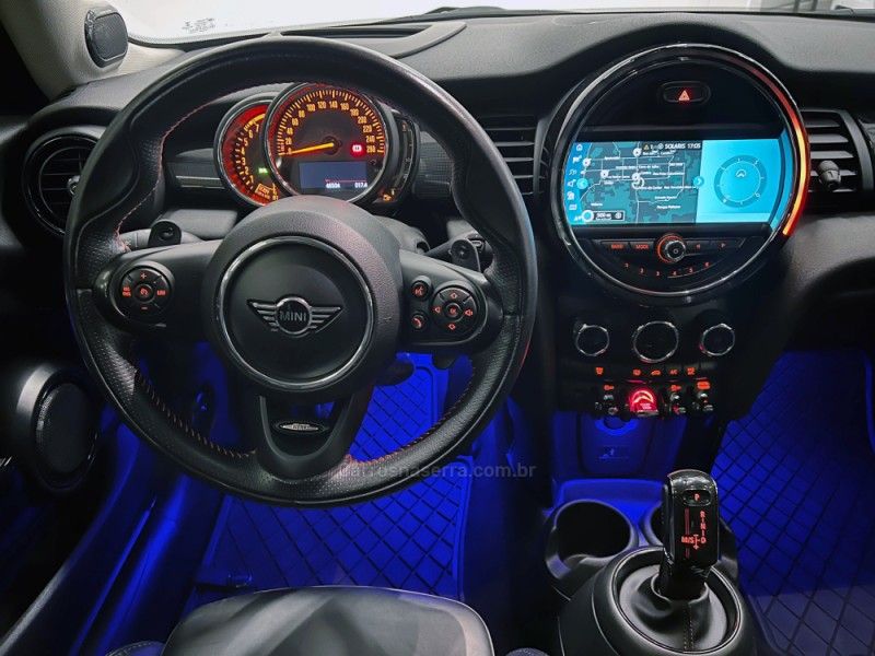 MINI COOPER 2.0 S TOP 16V TURBO 2018/2019 ÓTIMA CAR FLORES DA CUNHA / Carros no Vale MINI COOPER 2.0 S TOP 16V TURBO 2018/2019 ÓTIMA CAR FLORES DA CUNHA / Carros no Vale