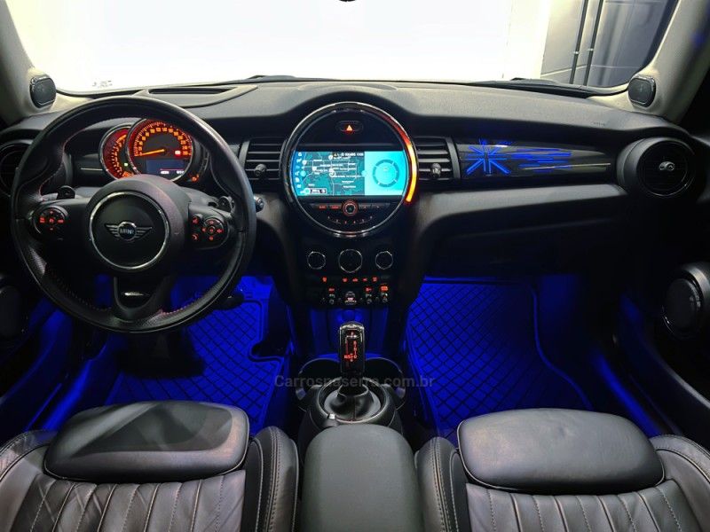 MINI COOPER 2.0 S TOP 16V TURBO 2018/2019 ÓTIMA CAR FLORES DA CUNHA / Carros no Vale MINI COOPER 2.0 S TOP 16V TURBO 2018/2019 ÓTIMA CAR FLORES DA CUNHA / Carros no Vale