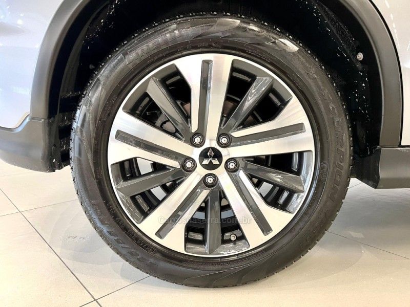 MITSUBISHI OUTLANDER 2.0 HPE 4×4 MIVEC SPORT 2020/2021 ÓTIMA CAR FLORES DA CUNHA / Carros no Vale