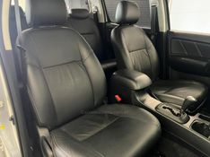 TOYOTA HILUX 3.0 SRV TOP 4X4 CD 16V TURBO INTERCOOLER 2013/2014 ÓTIMA CAR FLORES DA CUNHA / Carros no Vale