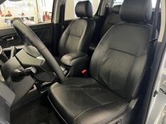 TOYOTA HILUX 3.0 SRV TOP 4X4 CD 16V TURBO INTERCOOLER 2013/2014 ÓTIMA CAR FLORES DA CUNHA / Carros no Vale