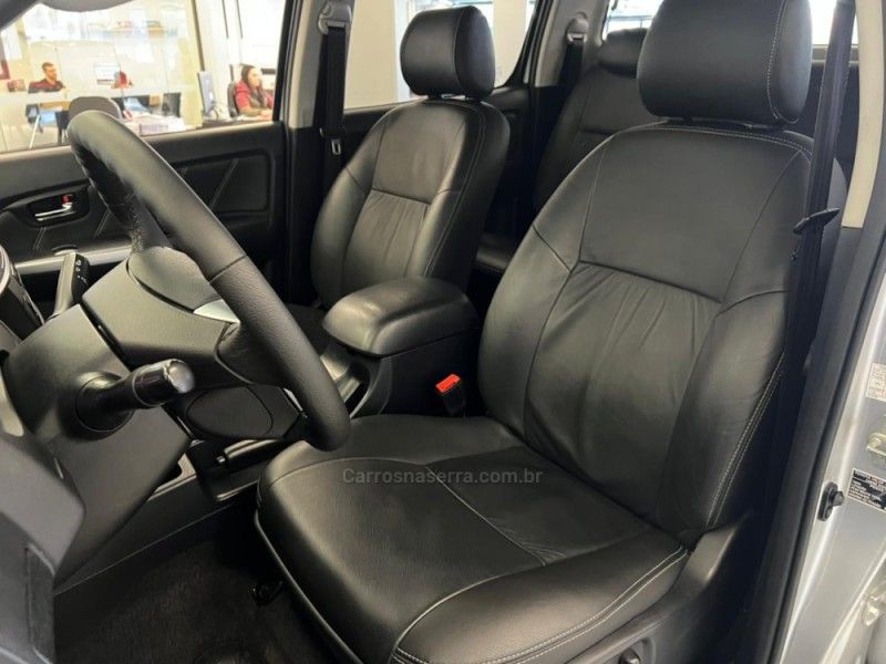 TOYOTA HILUX 3.0 SRV TOP 4X4 CD 16V TURBO INTERCOOLER 2013/2014 ÓTIMA CAR FLORES DA CUNHA / Carros no Vale