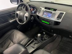 TOYOTA HILUX 3.0 SRV TOP 4X4 CD 16V TURBO INTERCOOLER 2013/2014 ÓTIMA CAR FLORES DA CUNHA / Carros no Vale