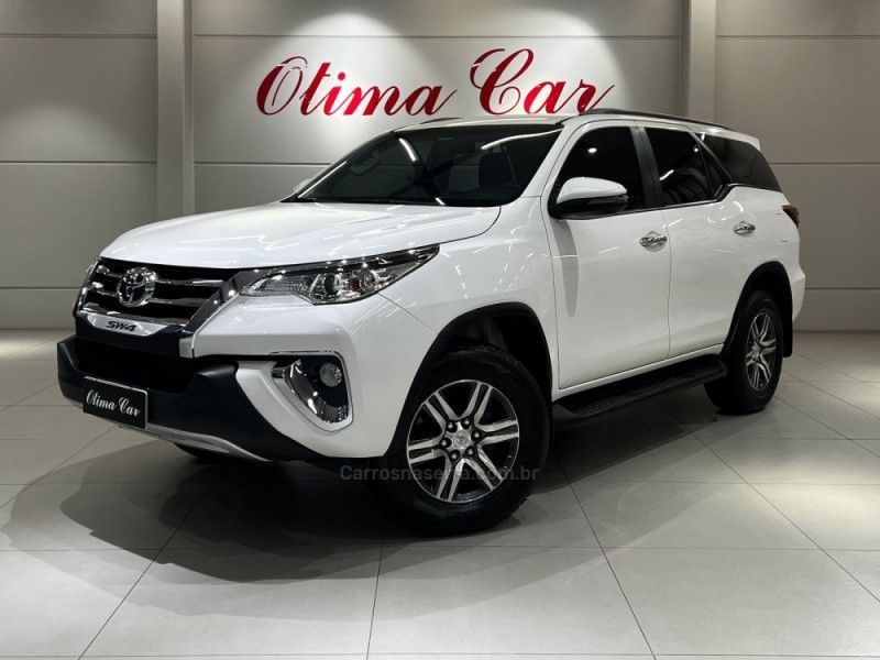 TOYOTA HILUX SW4 2.7 SRV 4X2 16V 7 LUGARES 2018/2019 ÓTIMA CAR FLORES DA CUNHA / Carros no Vale TOYOTA HILUX SW4 2.7 SRV 4X2 16V 7 LUGARES 2018/2019 ÓTIMA CAR FLORES DA CUNHA / Carros no Vale