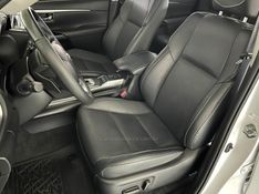 TOYOTA HILUX SW4 2.8 SRX 4X4 7 LUGARES 16V TURBO INTERCOOLER 2023/2024 ÓTIMA CAR FLORES DA CUNHA / Carros no Vale