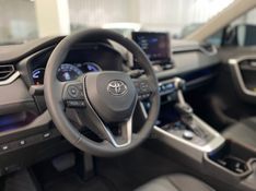 TOYOTA RAV4 2.5 SX LAWD HYBRID 4X4 16V 2026/2026 ÓTIMA CAR FLORES DA CUNHA / Carros no Vale
