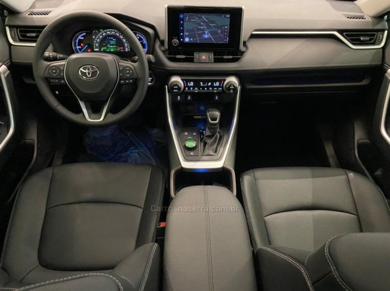TOYOTA RAV4 2.5 SX LAWD HYBRID 4X4 16V 2026/2026 ÓTIMA CAR FLORES DA CUNHA / Carros no Vale