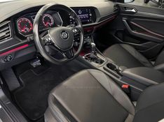 VOLKSWAGEN JETTA 1.4 16V TSI COMFORTLINE TIPTRONIC 2018/2019 ÓTIMA CAR FLORES DA CUNHA / Carros no Vale