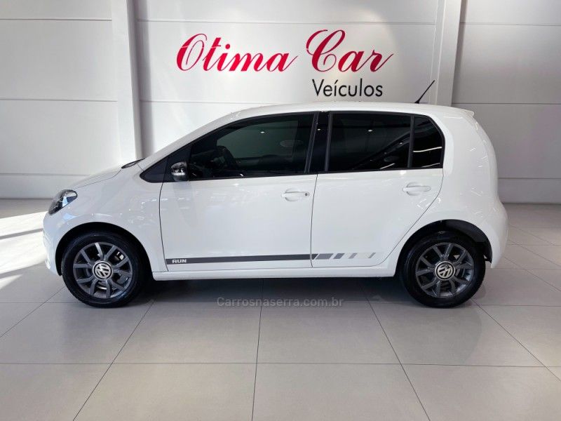 VOLKSWAGEN UP 1.0 MPI RUN UP 12V 2016/2017 ÓTIMA CAR FLORES DA CUNHA / Carros no Vale