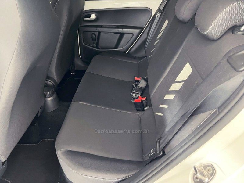 VOLKSWAGEN UP 1.0 MPI RUN UP 12V 2016/2017 ÓTIMA CAR FLORES DA CUNHA / Carros no Vale