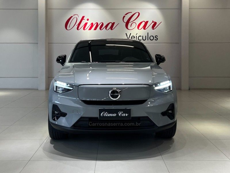 VOLVO EC40 PLUS P6 ELÉTRICO 2026/2026 ÓTIMA CAR FLORES DA CUNHA / Carros no Vale