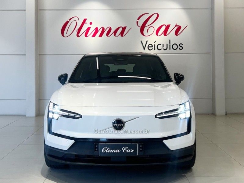 VOLVO EX30 ULTRA EXTENDED RANGE 2024/2024 ÓTIMA CAR FLORES DA CUNHA / Carros no Vale