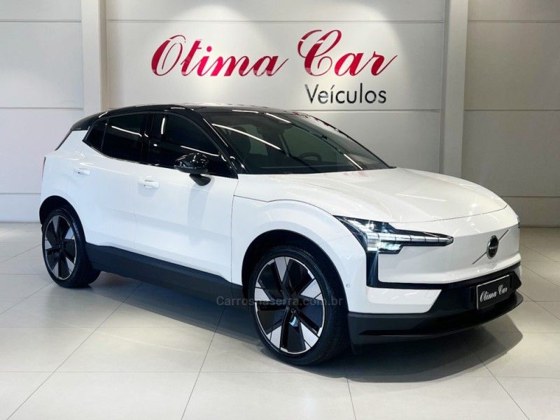 VOLVO EX30 ULTRA EXTENDED RANGE 2024/2024 ÓTIMA CAR FLORES DA CUNHA / Carros no Vale