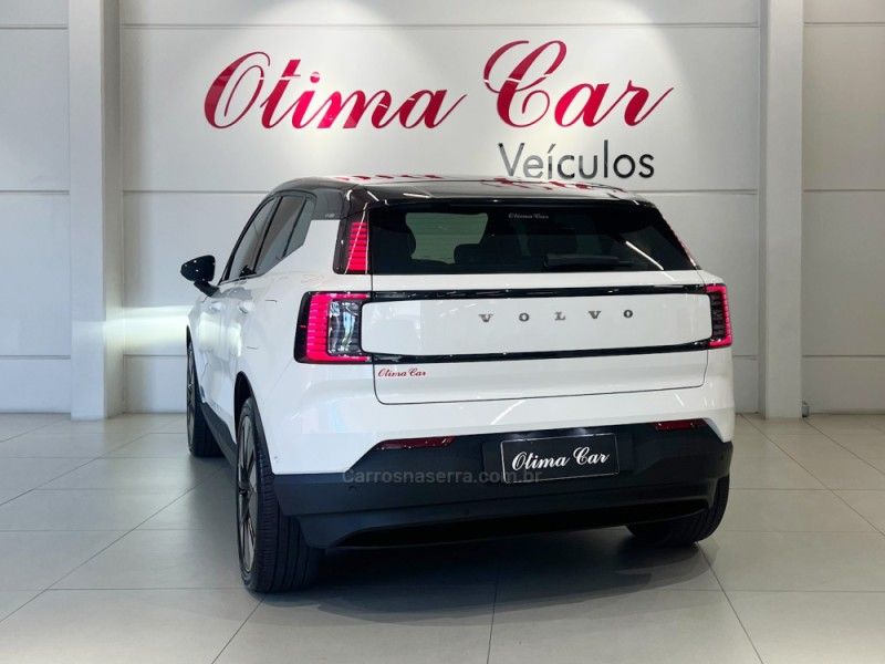VOLVO EX30 ULTRA EXTENDED RANGE 2024/2024 ÓTIMA CAR FLORES DA CUNHA / Carros no Vale