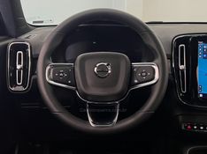 VOLVO XC 40 P6 RECHARGE ELECTRIC PLUS 2023/2024 ÓTIMA CAR FLORES DA CUNHA / Carros no Vale