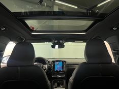 VOLVO XC 40 P6 RECHARGE ELECTRIC PLUS 2023/2024 ÓTIMA CAR FLORES DA CUNHA / Carros no Vale
