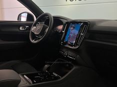 VOLVO XC 40 P6 RECHARGE ELECTRIC PLUS 2023/2024 ÓTIMA CAR FLORES DA CUNHA / Carros no Vale