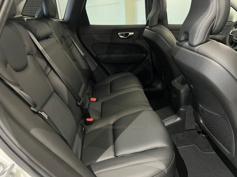 VOLVO XC60 2.0 T8 RECHARGE PLUS AWD HIBRIDO 2025/2026 ÓTIMA CAR FLORES DA CUNHA / Carros no Vale VOLVO XC60 2.0 T8 RECHARGE PLUS AWD HIBRIDO 2025/2026 ÓTIMA CAR FLORES DA CUNHA / Carros no Vale
