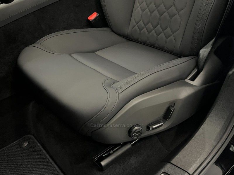 VOLVO XC60 2.0 T8 RECHARGE PLUS AWD HIBRIDO 2026/2026 ÓTIMA CAR FLORES DA CUNHA / Carros no Vale