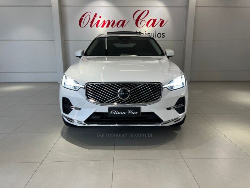 VOLVO XC60 2.0 T8 RECHARGE PLUS AWD HIBRIDO 2025/2026 ÓTIMA CAR FLORES DA CUNHA / Carros no Vale