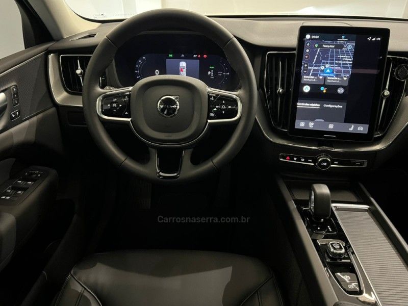 VOLVO XC60 2.0 T8 RECHARGE PLUS AWD HIBRIDO 2025/2026 ÓTIMA CAR FLORES DA CUNHA / Carros no Vale VOLVO XC60 2.0 T8 RECHARGE PLUS AWD HIBRIDO 2025/2026 ÓTIMA CAR FLORES DA CUNHA / Carros no Vale