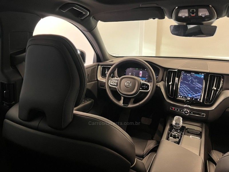 VOLVO XC60 2.0 T8 ULTIMATE DARK AWD HIBRIDO 2024/2024 ÓTIMA CAR FLORES DA CUNHA / Carros no Vale