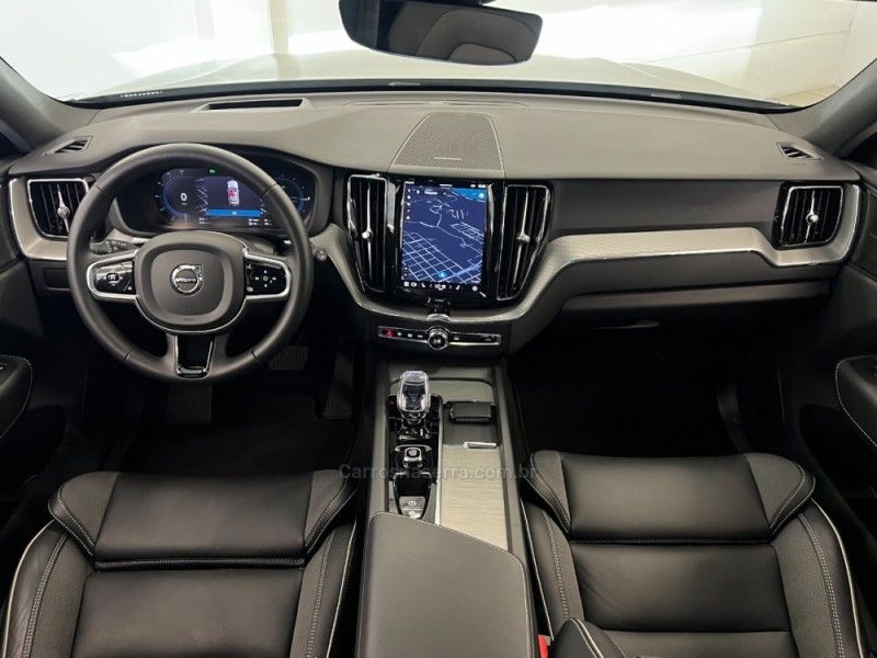 VOLVO XC60 2.0 T8 ULTIMATE DARK AWD HIBRIDO 2024/2024 ÓTIMA CAR FLORES DA CUNHA / Carros no Vale