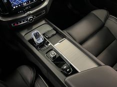 VOLVO XC60 2.0 T8 ULTIMATE DARK AWD HIBRIDO 2024/2024 ÓTIMA CAR FLORES DA CUNHA / Carros no Vale