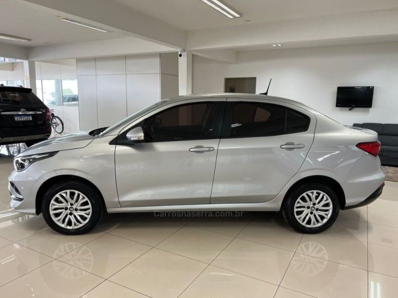 FIAT CRONOS 1.3 DRIVE 8V 2021/2022 CIMIRRO AUTOMÓVEIS TAQUARA / Carros no Vale