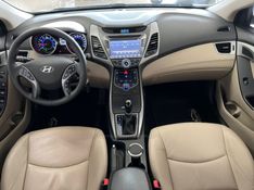 HYUNDAI ELANTRA 2.0 16V 2015/2016 CIMIRRO AUTOMÓVEIS TAQUARA / Carros no Vale