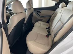 HYUNDAI ELANTRA 2.0 16V 2015/2016 CIMIRRO AUTOMÓVEIS TAQUARA / Carros no Vale