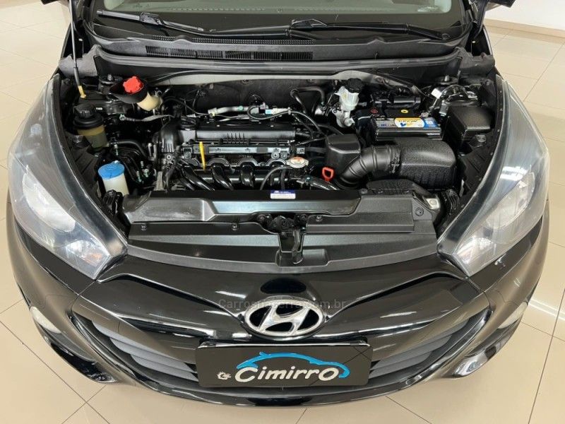 HYUNDAI HB20S 1.6 COMFORT PLUS 16V 2013/2014 CIMIRRO AUTOMÓVEIS TAQUARA / Carros no Vale