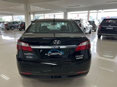 HYUNDAI HB20S 1.6 COMFORT PLUS 16V 2013/2014 CIMIRRO AUTOMÓVEIS TAQUARA / Carros no Vale