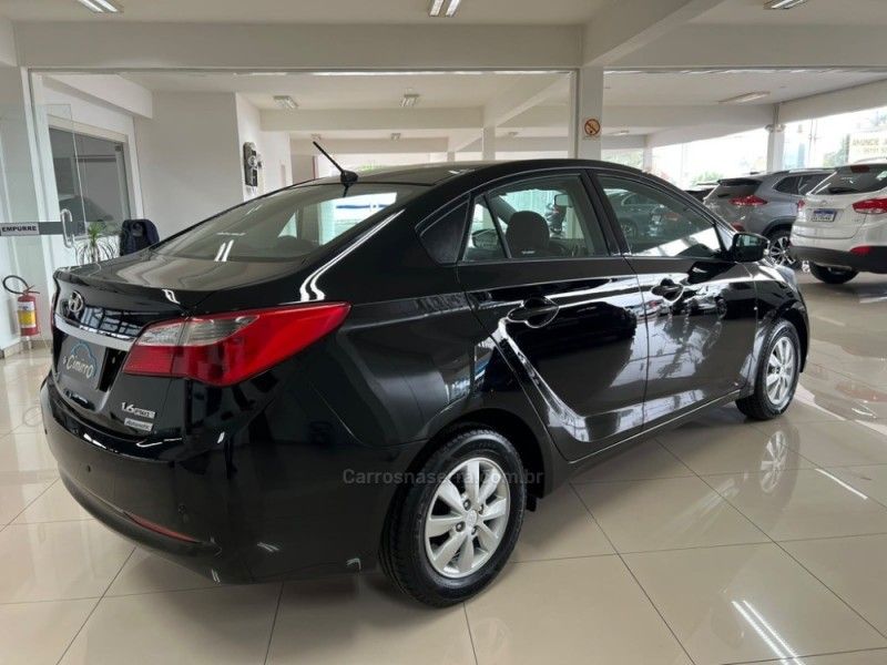 HYUNDAI HB20S 1.6 COMFORT PLUS 16V 2013/2014 CIMIRRO AUTOMÓVEIS TAQUARA / Carros no Vale