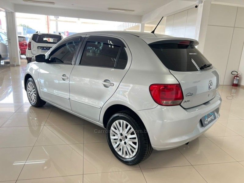 VOLKSWAGEN GOL 1.0 MI 8V 2013/2014 CIMIRRO AUTOMÓVEIS TAQUARA / Carros no Vale VOLKSWAGEN GOL 1.0 MI 8V 2013/2014 CIMIRRO AUTOMÓVEIS TAQUARA / Carros no Vale