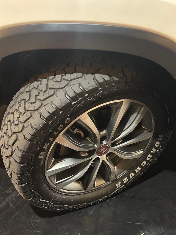 Fiat Toro Volcano D4 2018/2019 DL MOTORS LAJEADO / Carros no Vale
