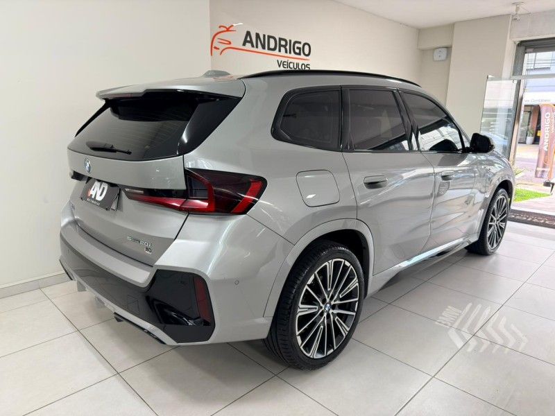 BMW X1 2.0 SDRIVE20I M SPORT PLUS 16V TURBO 2023/2023 ANDRIGO VEÍCULOS CAXIAS DO SUL / Carros no Vale