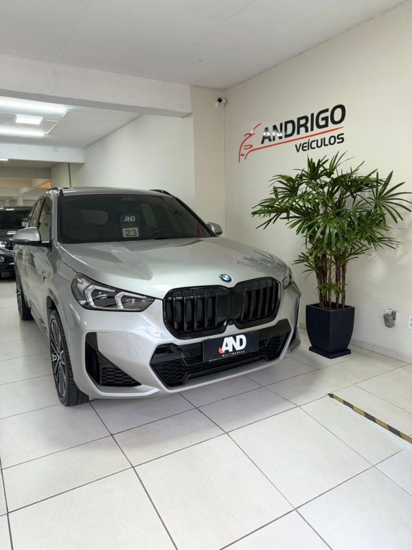 BMW X1 2.0 SDRIVE20I M SPORT PLUS 16V TURBO 2023/2023 ANDRIGO VEÍCULOS CAXIAS DO SUL / Carros no Vale