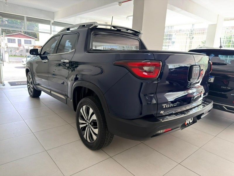 FIAT TORO 2.0 16V TURBO VOLCANO AT9 4X4 2024/2025 ANDRIGO VEÍCULOS CAXIAS DO SUL / Carros no Vale
