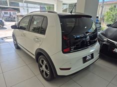 VOLKSWAGEN UP 1.0TSI CROSS 12V 2018/2019 ANDRIGO VEÍCULOS CAXIAS DO SUL / Carros no Vale