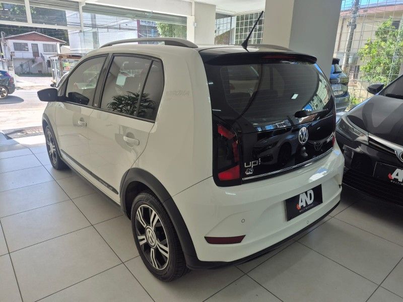 VOLKSWAGEN UP 1.0TSI CROSS 12V 2018/2019 ANDRIGO VEÍCULOS CAXIAS DO SUL / Carros no Vale