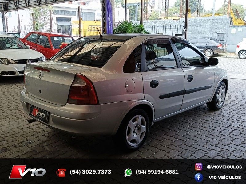 CHEVROLET CORSA 1.8 MPFI SEDAN 8V 2002/2003 V10 VEÍCULOS CAXIAS DO SUL / Carros no Vale