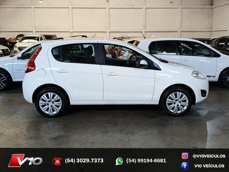 FIAT PALIO 1.6 MPI ESSENCE 16V AUTOMATIZADO 2016/2017 V10 VEÍCULOS CAXIAS DO SUL / Carros no Vale